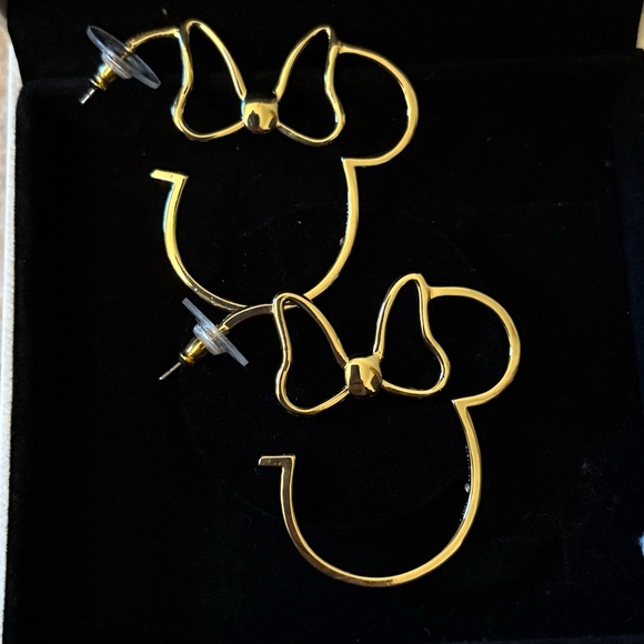 Disney x BAUBLEBAR Minnie Mouse Gold Tone Hoop Earrings - Picture 2 of 2